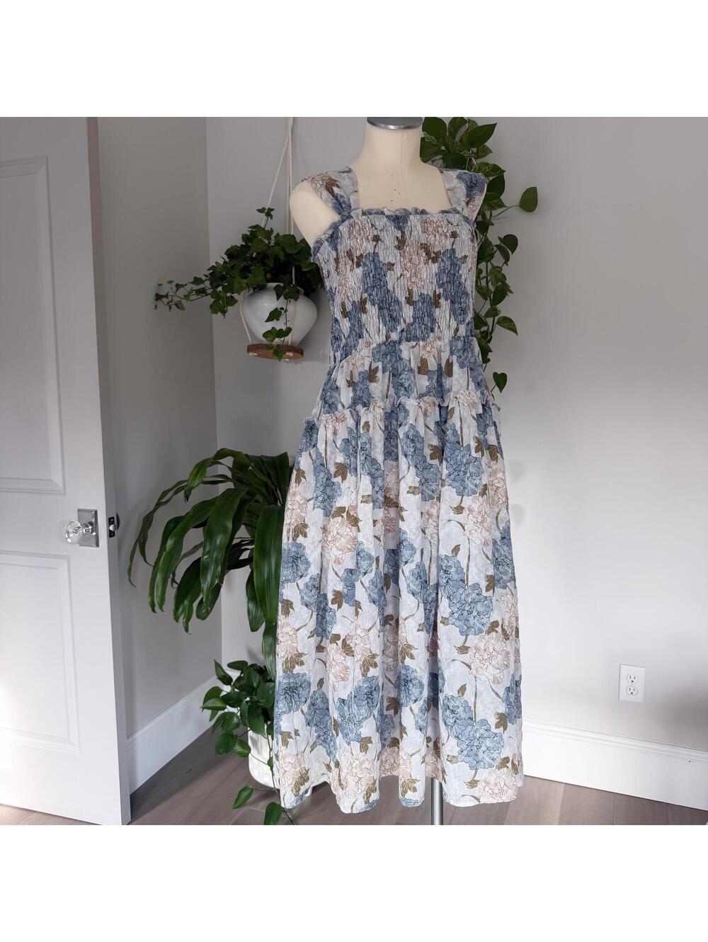 Aureum Floral Midi Dress | Smocked Bodice Size M